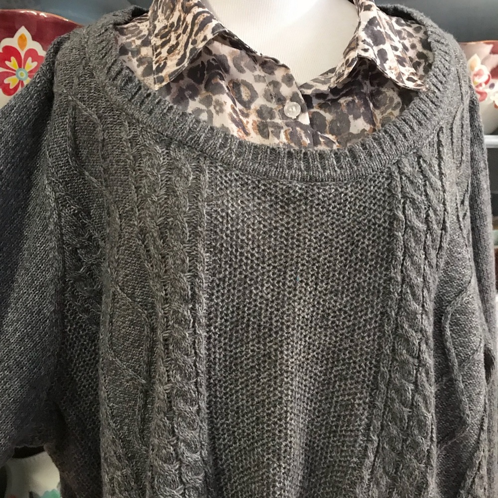 🌺 Pretty Plus Size Sweater 🌺